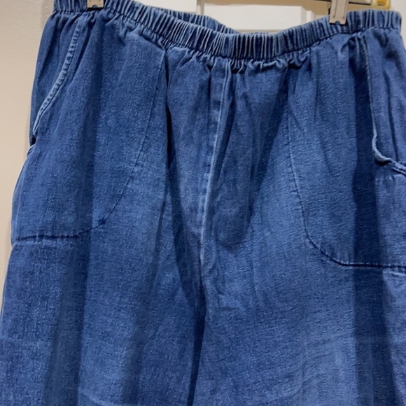Denim&co 1X pull on stretch denim jeans. Some wear in inner thigh see pics. - Picture 3 of 7